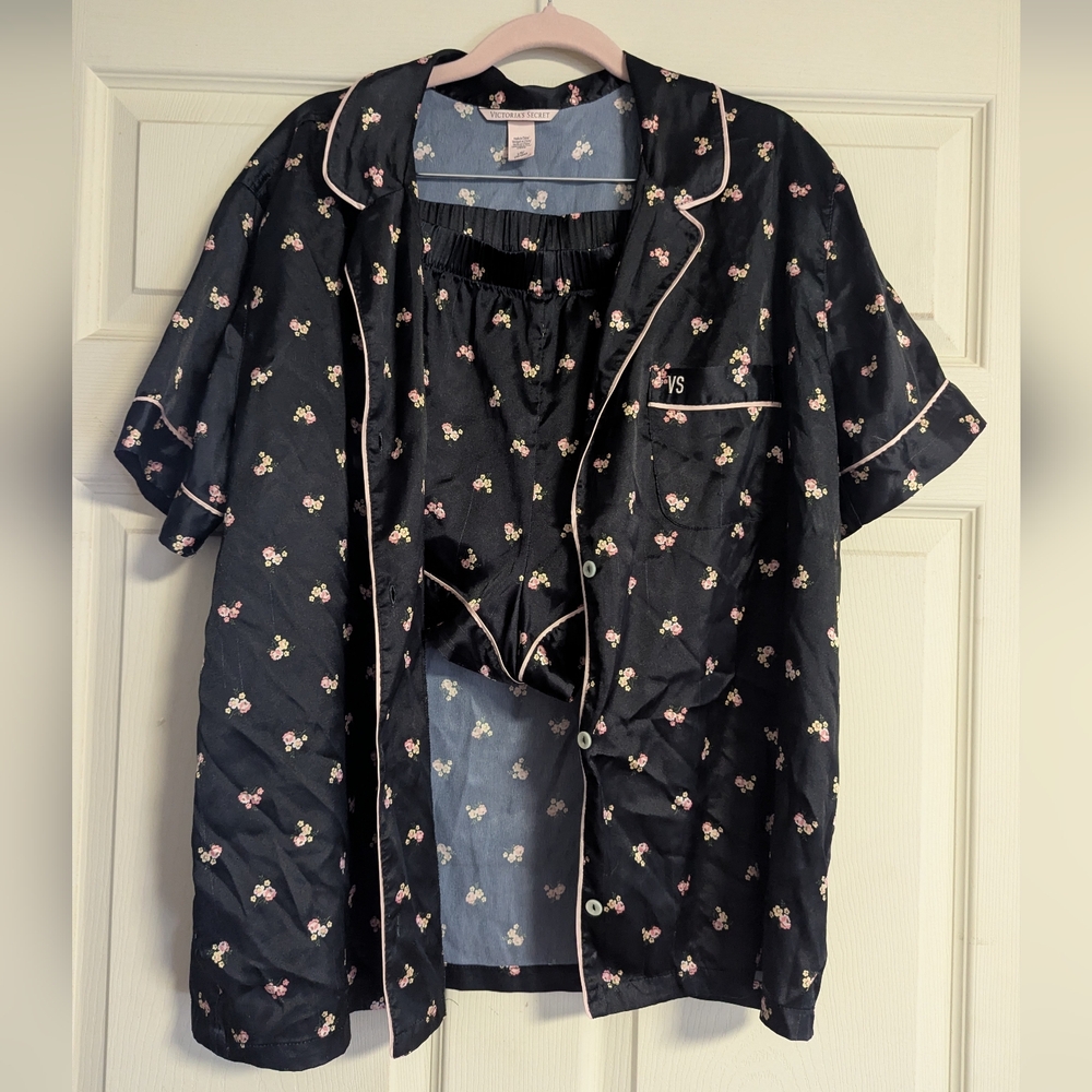 Victoria's Secret Satin Pajama Set Black Floral VS Size Large 2 Piece